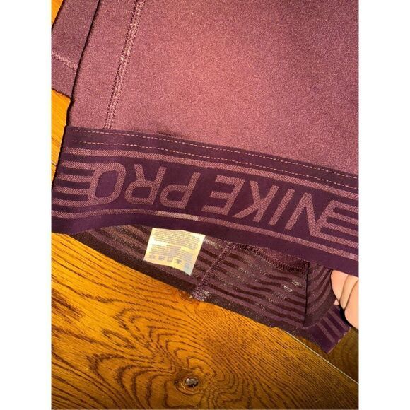 Nike Pro High-Waisted Compression Leggings - Size M - Picture 3 of 5